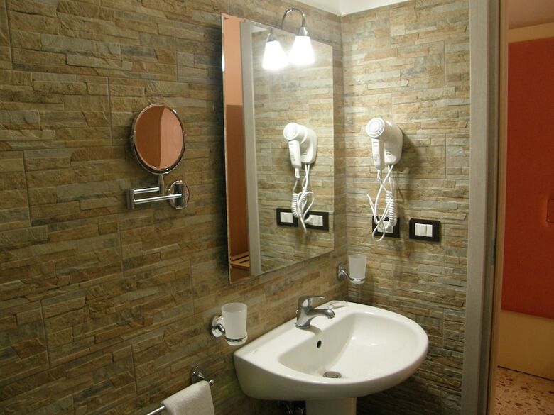 Hostal Il Gattopardo House