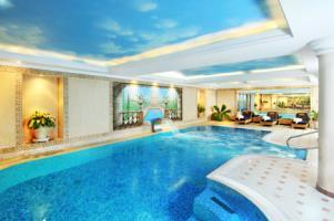 Hotel Donbass Palace