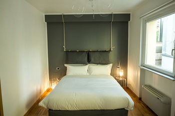 Bed & Breakfast Too Cute - 2b Str8