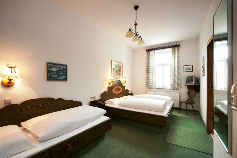 Hahn Hotel