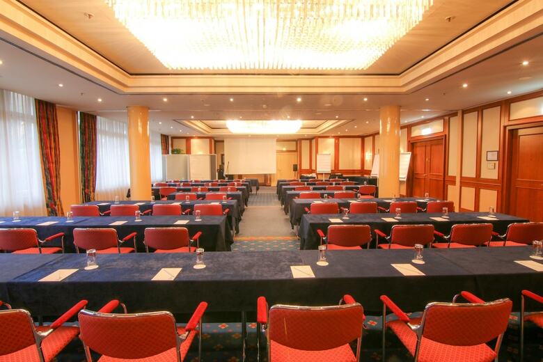 Plaza Premium Schwerin Sure Hotel Collection By Best Western