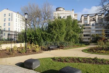 Hotel Kyriad Paris La D�fense