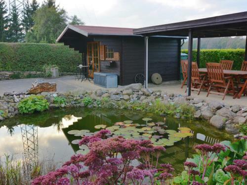 Cozy Apartment In Wienrode With Pond