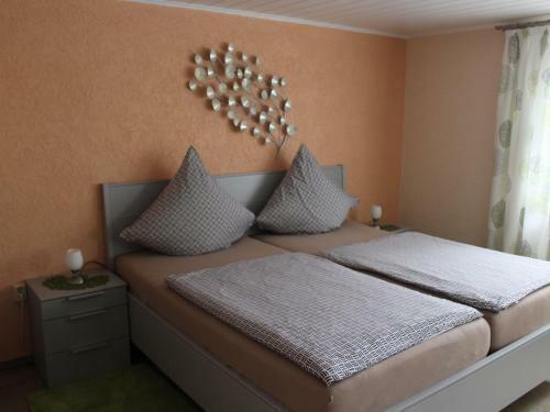 Cozy Apartment In Wienrode With Pond