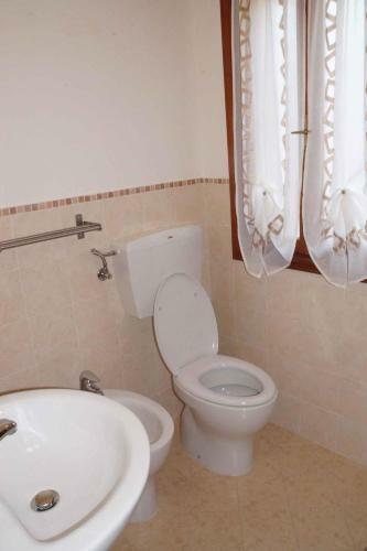 Two-bedroom Apartment Rosolina Mare Near Sea 4