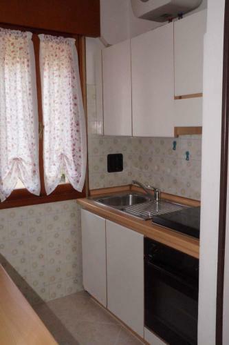 Two-bedroom Apartment Rosolina Mare Near Sea 4