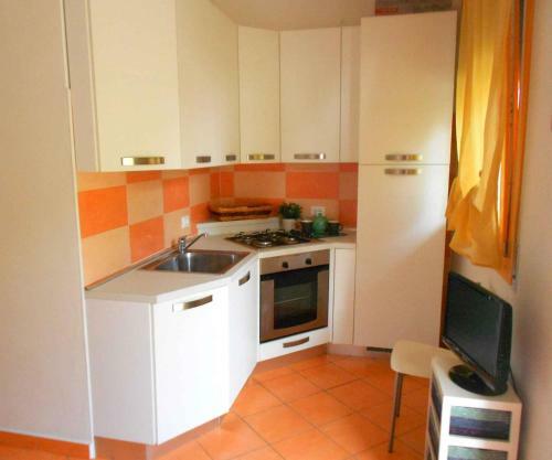 Apartment In Rosolina Mare 25002