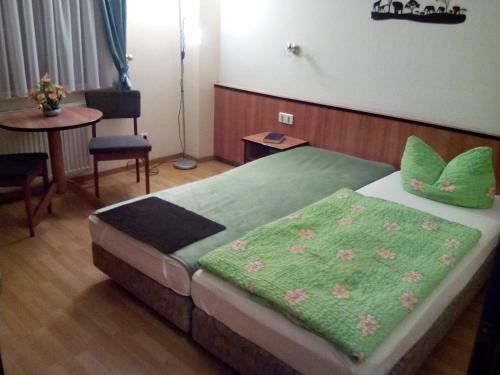 Hostal Hotelpension Schwalbennest