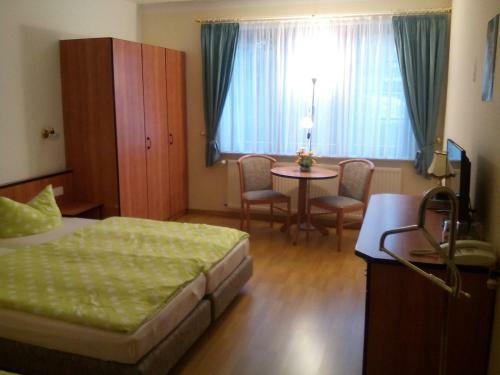 Hostal Hotelpension Schwalbennest