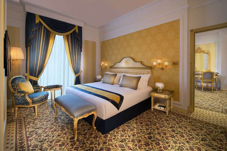 Royal Rose Hotel