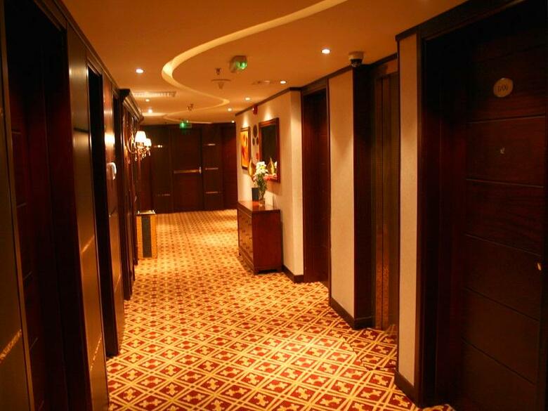 Trianon Hotel