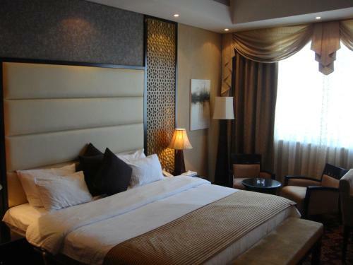 Paragon Hotel