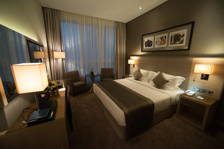 Hotel TRYP By Wyndham Abu Dhabi City Center