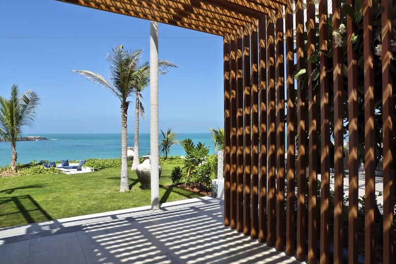 Hotel Zaya Nurai Island Resort