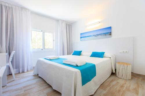 Apartamentos Pinos Playa - Formentera Break