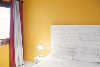 Hotel Adhoc Carmen