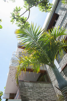 El Paseo Apartments