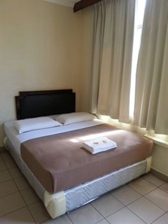 Hostal Iskandar Sinsuran Guesthouse