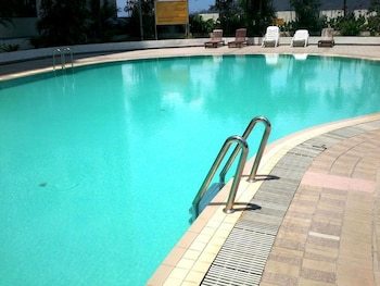 Likas Square Apartment Hotel