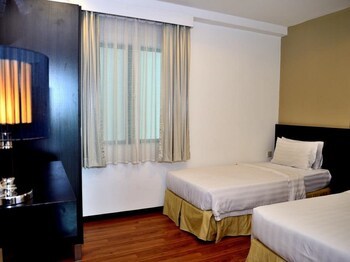 Likas Square Apartment Hotel