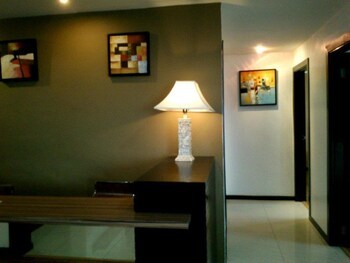 Likas Square Apartment Hotel