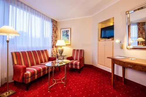 Seta Hotel