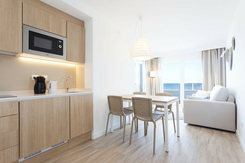 Apartamentos Ses Roquetes (.)