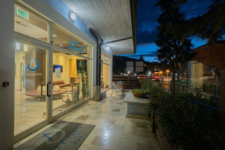 Azzurro Residence Hotel