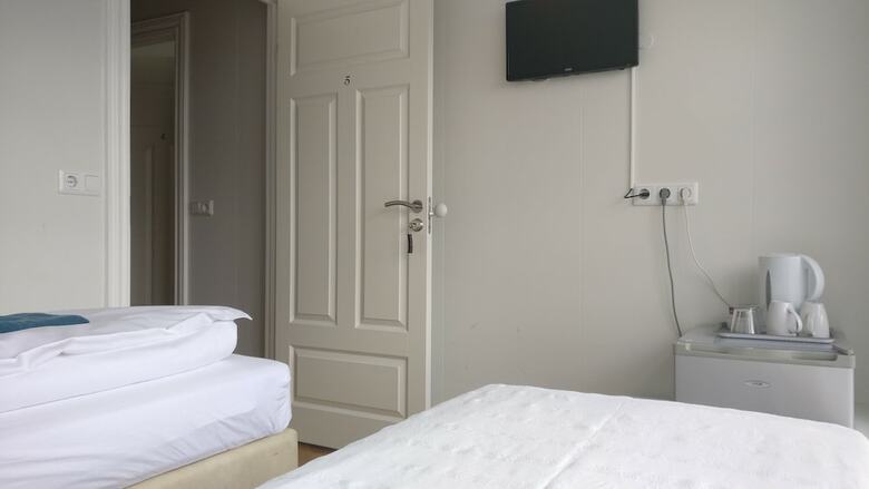 Hostal Birta Guesthouse
