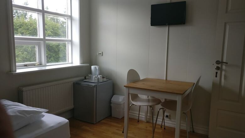 Hostal Birta Guesthouse