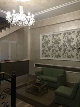 Hostal Metropolis Rooms & Services