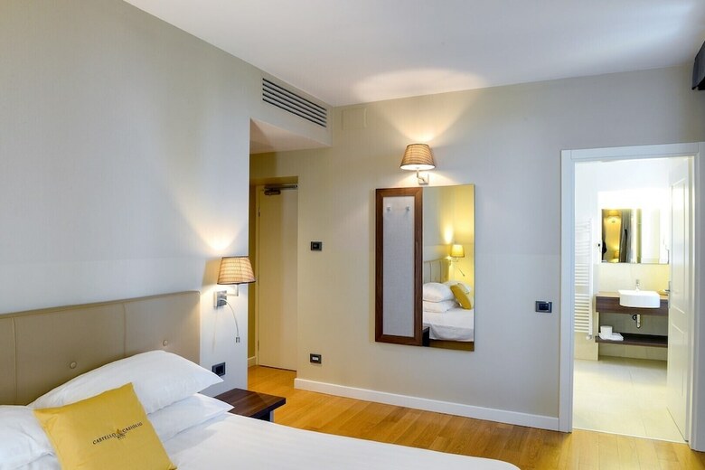 Hotel Castello Di Casiglio