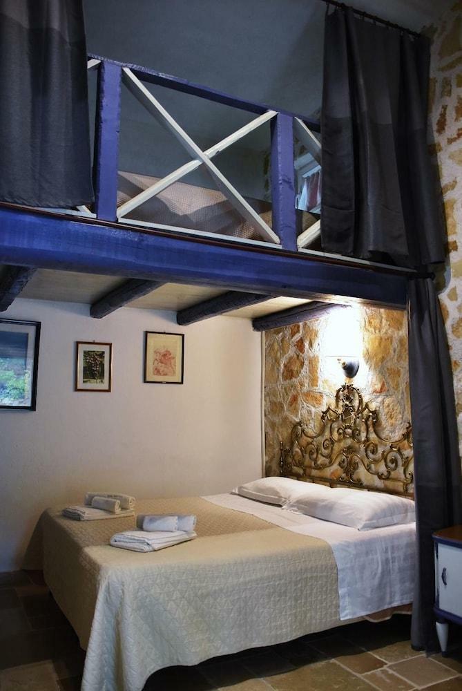 Hotel Agritrulli
