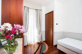 Terra Umbra Hotel