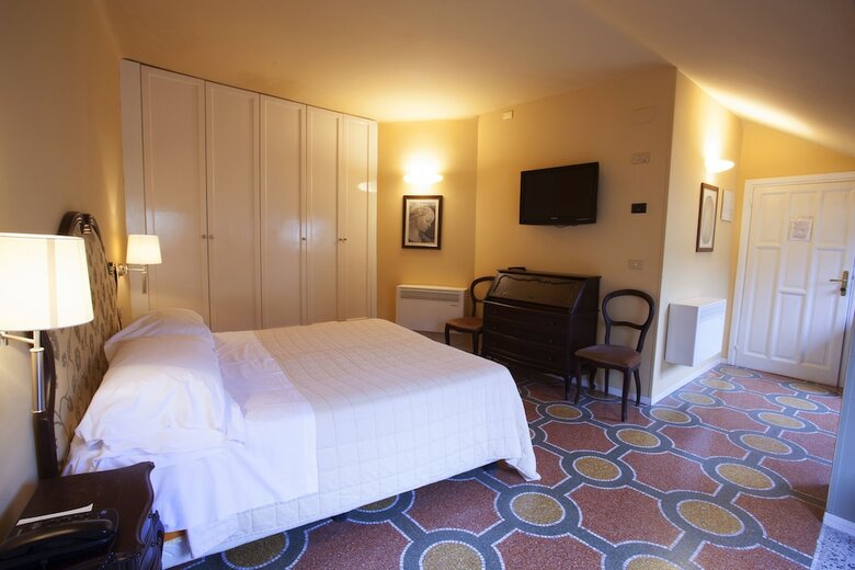 Hotel Dei Fiori - Spa E Ristorante