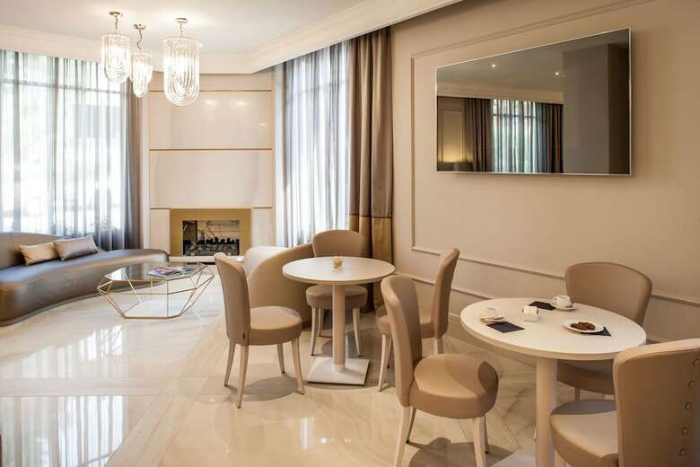 Hotel Dei Fiori - Spa E Ristorante
