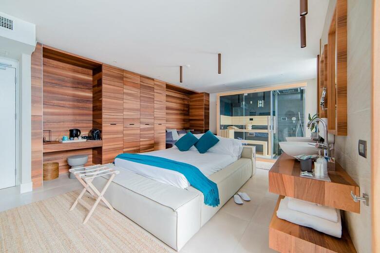 Aurhotel
