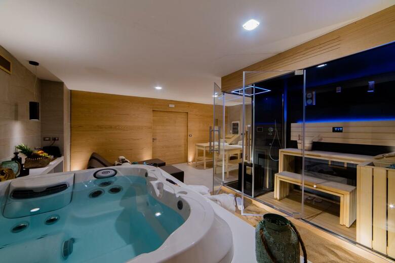Aurhotel