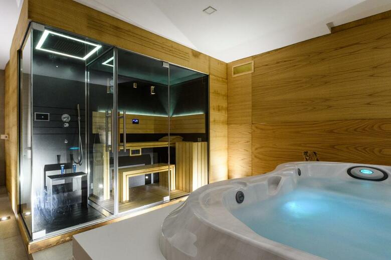 Aurhotel