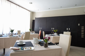 Hotel La Marina