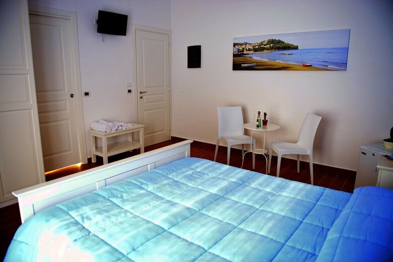 Hostal I Delfini