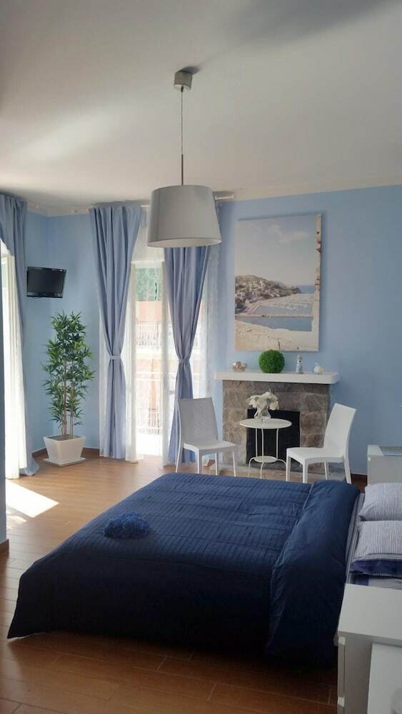 Hostal I Delfini