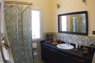 B&B Vins Lounge