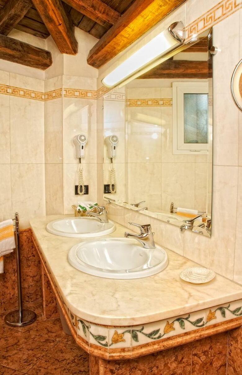 Hotel Verdeborgo
