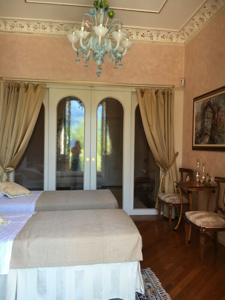 Villa Castiglioni Apartments