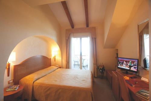 Hotel Tirreno