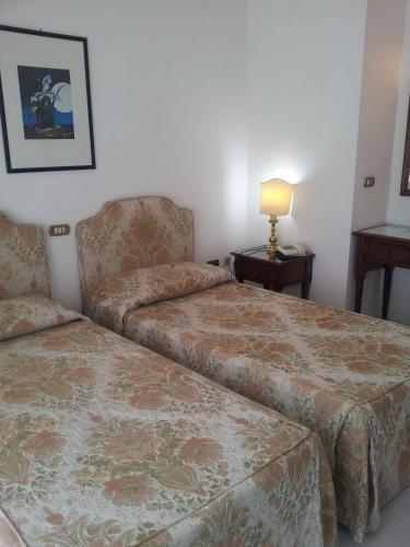 Hotel Call� 2