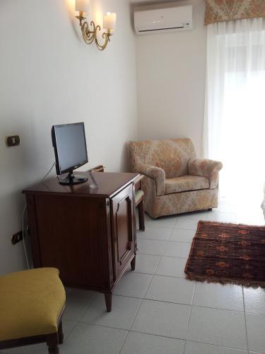 Hotel Call� 2