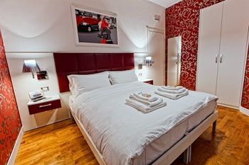 Hostal Pellicano Guest House