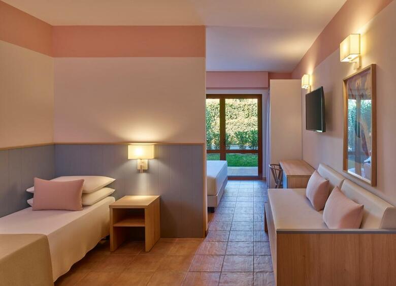 Hotel Serenusa Village